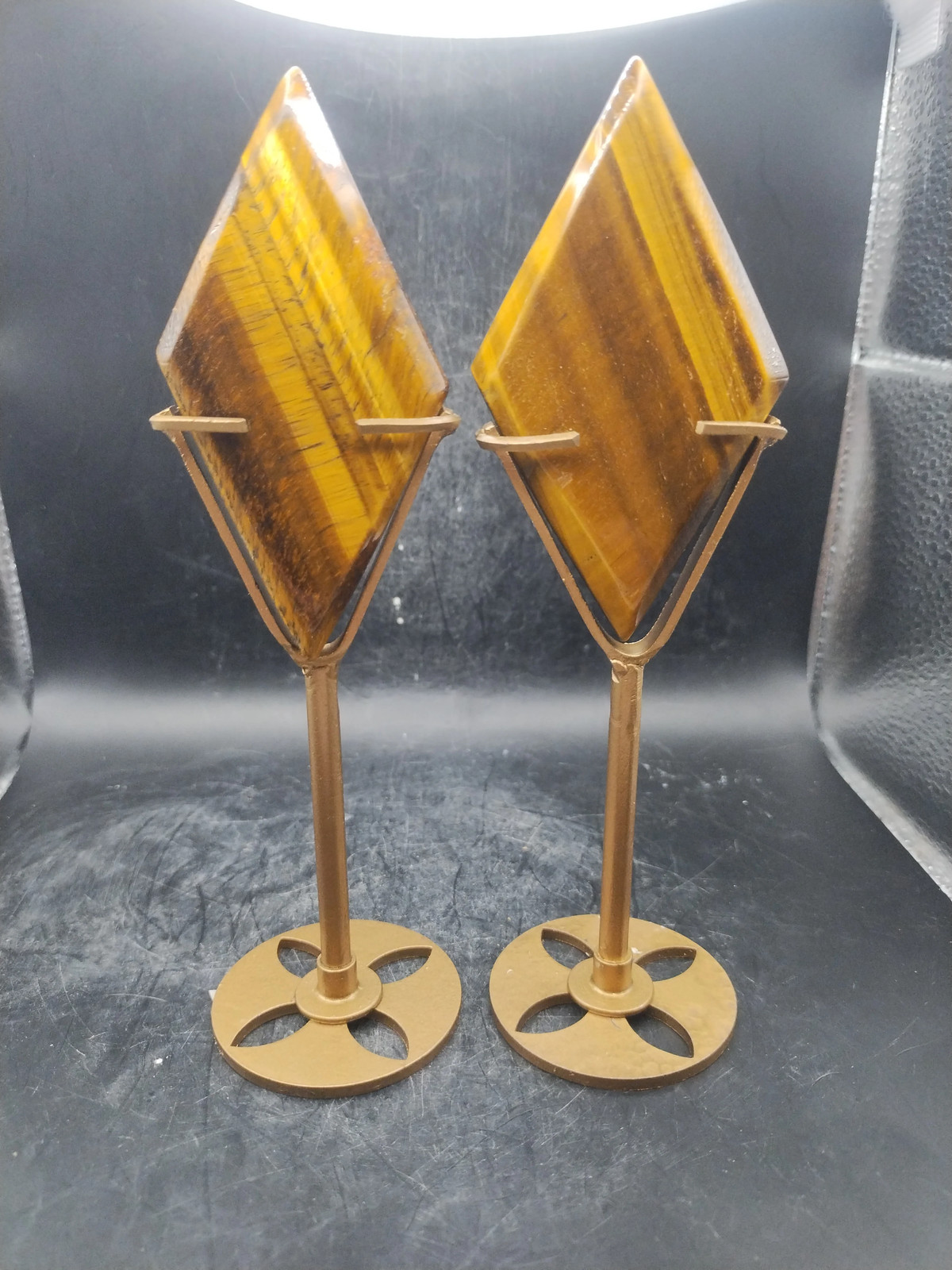 Tiger eye diamond with gold stand!! 3.6 inches, 2.2 ounces!