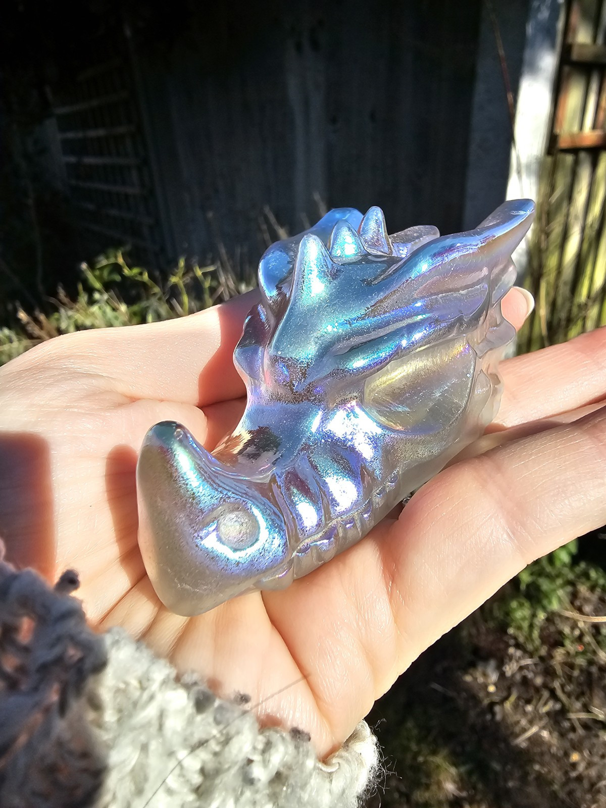 Angel Aura Clear Quartz Rainbow crystal Dragon Head Skull 160g 7.5x4x3.6cm