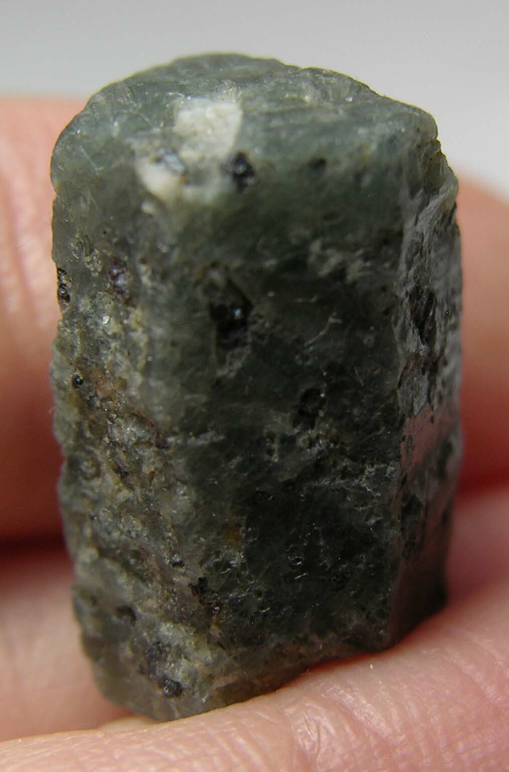 #28 Madagascar 28.00ct Natural Blue Corundum Sapphire Crystal Specimen 18mm