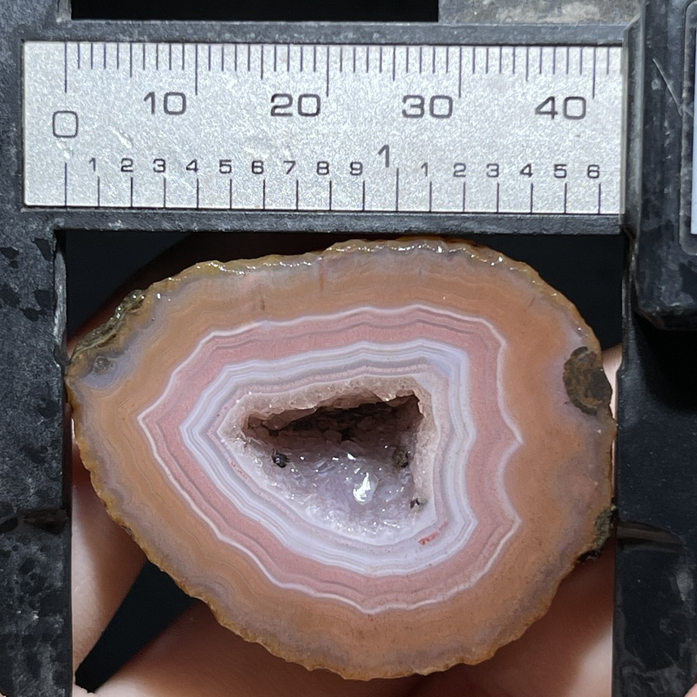 Half Rough Agate ore crystal Achat Nodule Chinese bloody battle Agate 39g D755