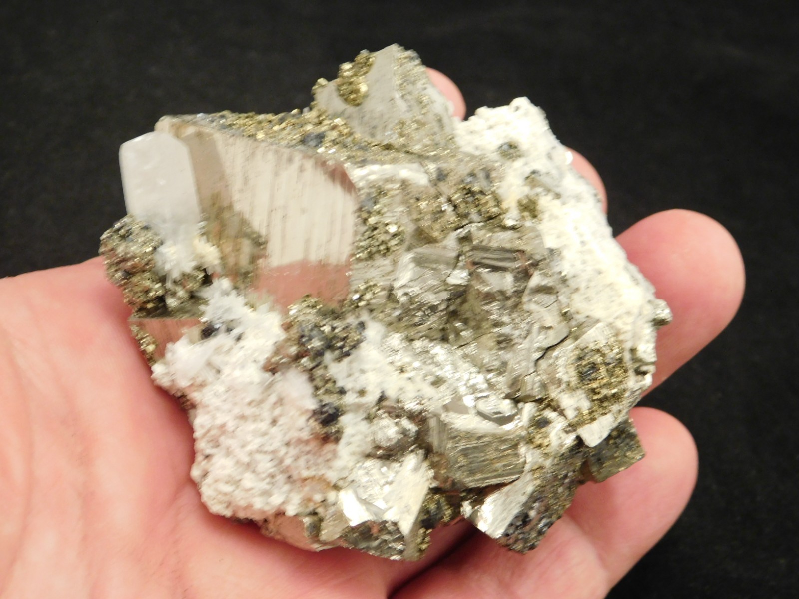FLUORESCENT Calcite Crystal with PYRITE Crystal CUBES! From Peru 295gr