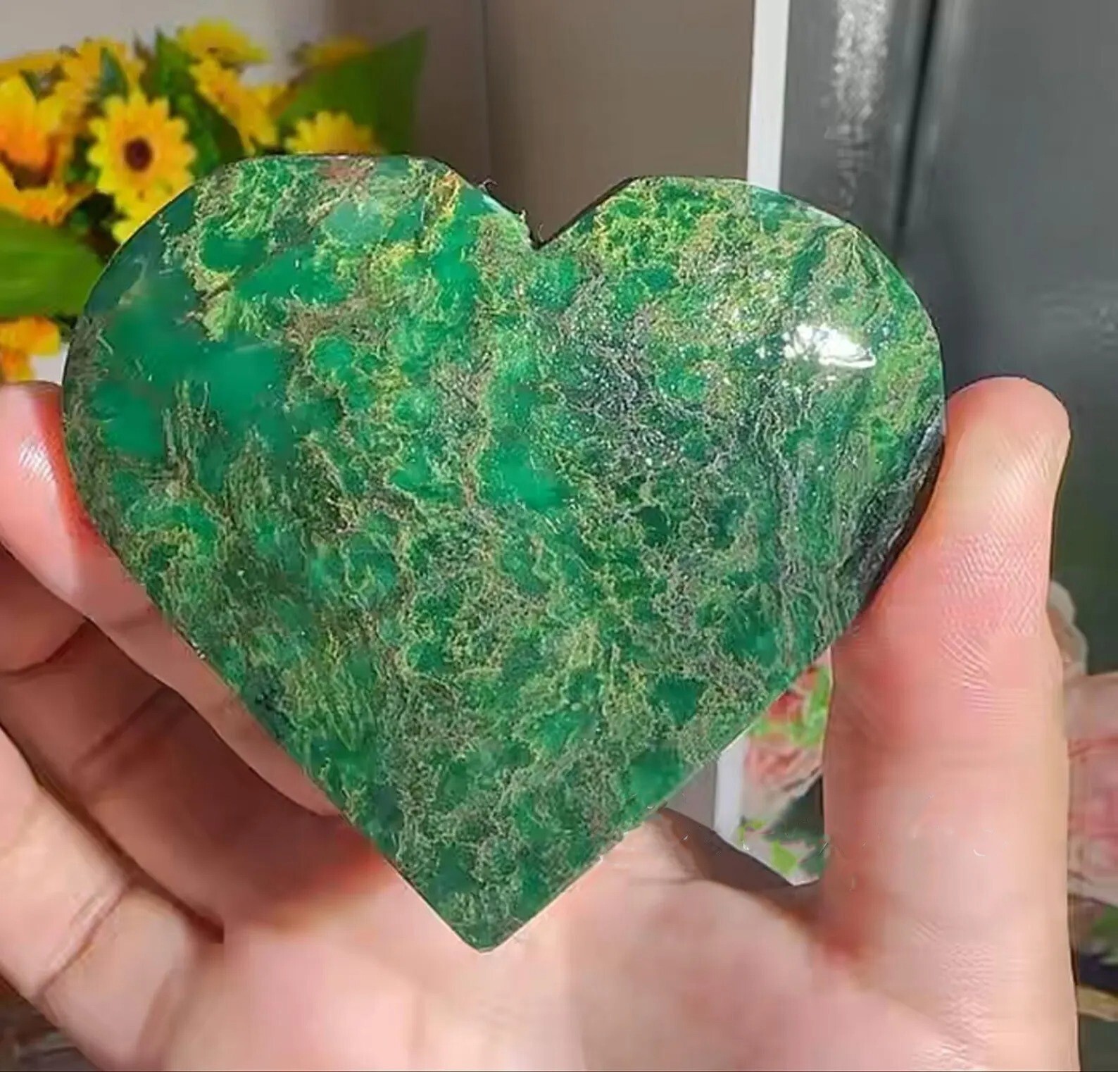 Natural 2.7”+Green Emerald Heart Palm Stone Specimens Power Gemstone Collection
