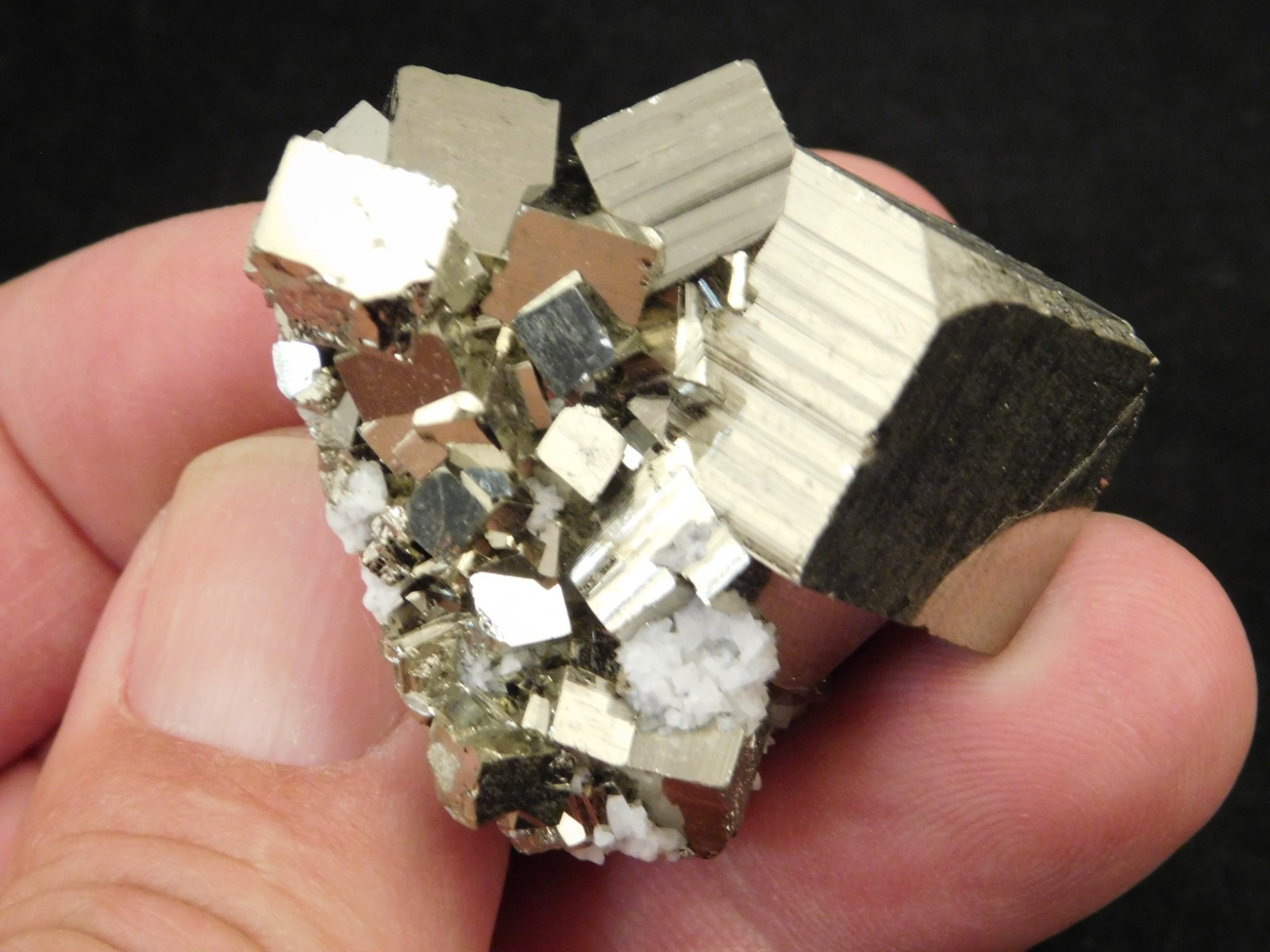 NICE! PYRITE Crystal CUBE Cluster 100% Natural Huanzala Mine Peru 74.3gr