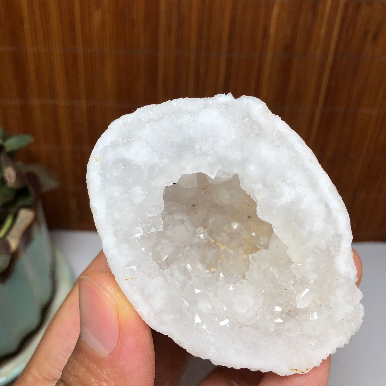 Natural agate Raw cut Crystal Geode rough original Specimens 87g A1793