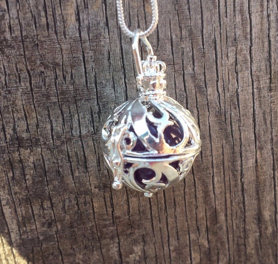 ROUND FILIGREE CAGE PENDANT WITH AMETHYST SPHERE CRYSTAL PENDANT