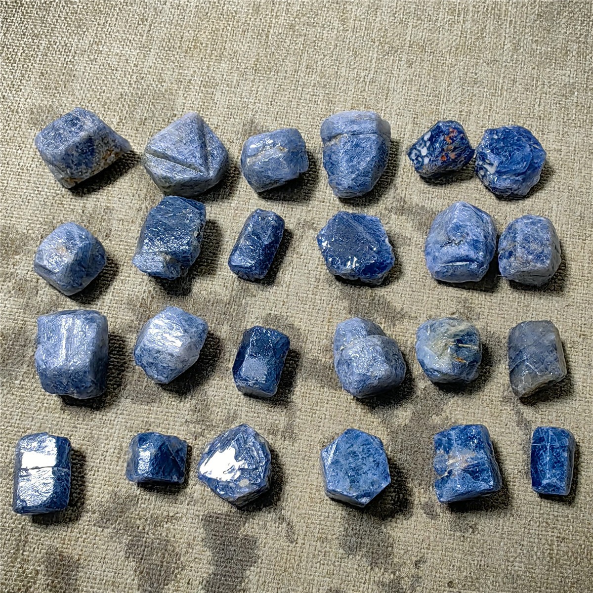 62g Natural Unheated Blue Sapphire Corundum Facet Rough Specimen 61