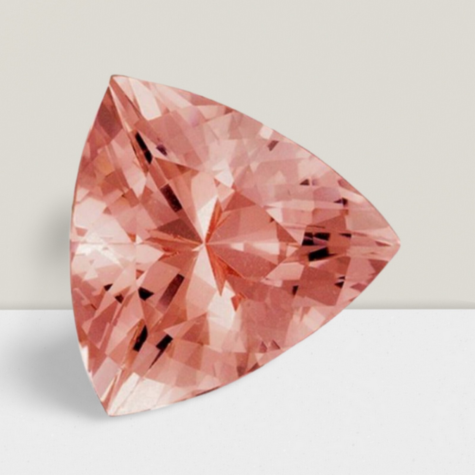 Morganite Trillion Cut Gemstone 0.60 Cts – 6 mm Lustrous Loose Gem