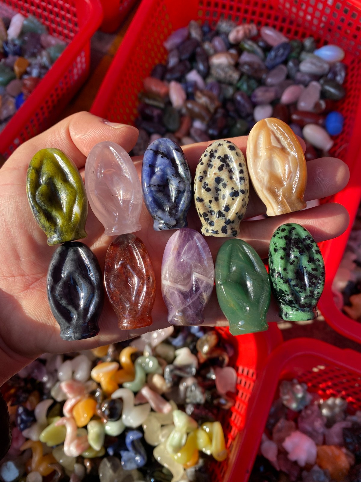 5pcs Natural Mixed quartz Carved Crystal small Source Of Life skull reiki Heal