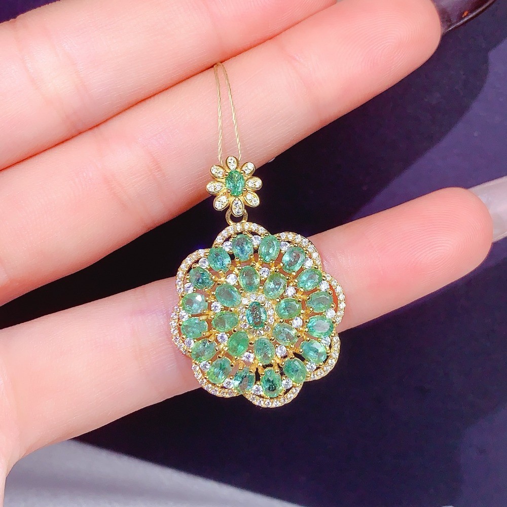 Natural Emerald flower pendant Necklace Jewelry S925 Silver Plated 18K Gold Gift