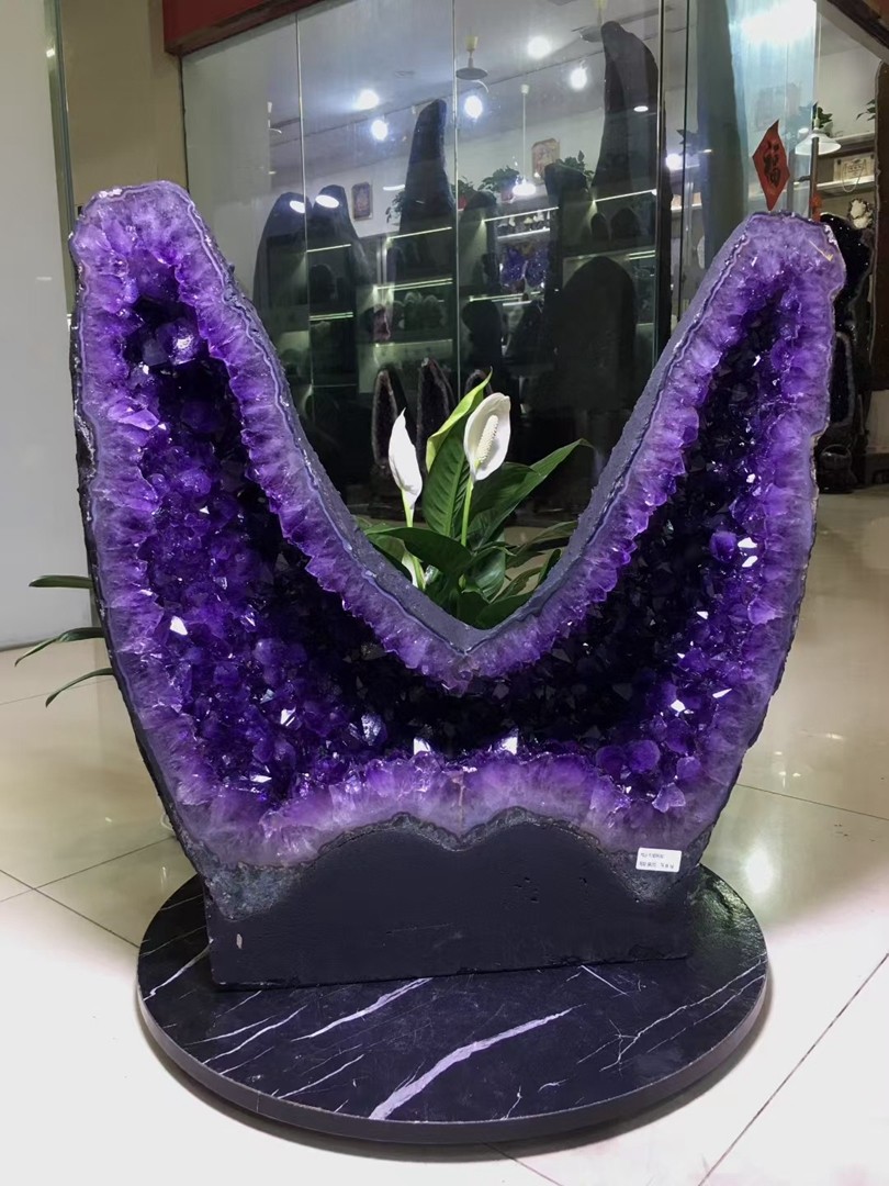 164LB Natural Amethyst Crystal Cave Decor Stone Cathedral Geode Specimen Stand