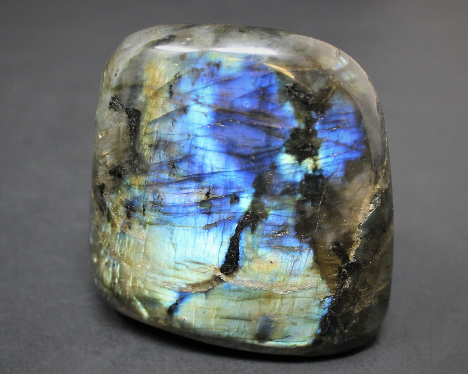 Polished Labradorite Freeform: High Flash Free Standing Crystal Display Specimen