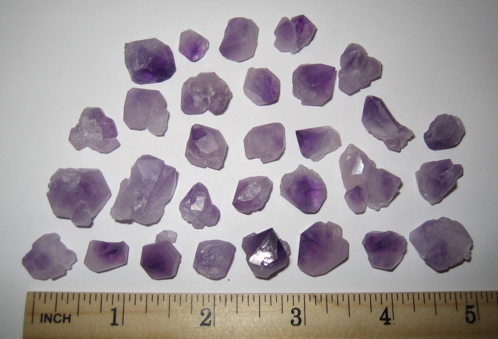30 SMALL NATURAL ROUGH 0.4″- 0.6″ LIGHT PURPLE AMETHYST CRYSTALS ~ 61.4g *7