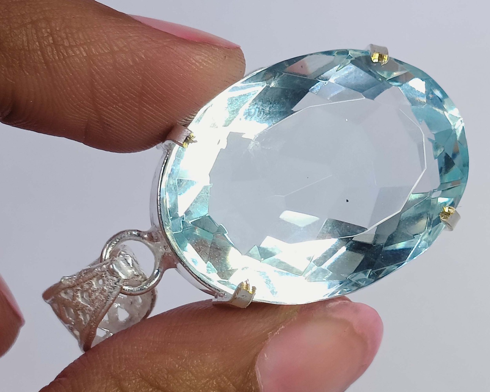 62 Ct Natural Blue Aquamarine Oval Shape 925 Silver Pendant IGL Gemstone 6AHU