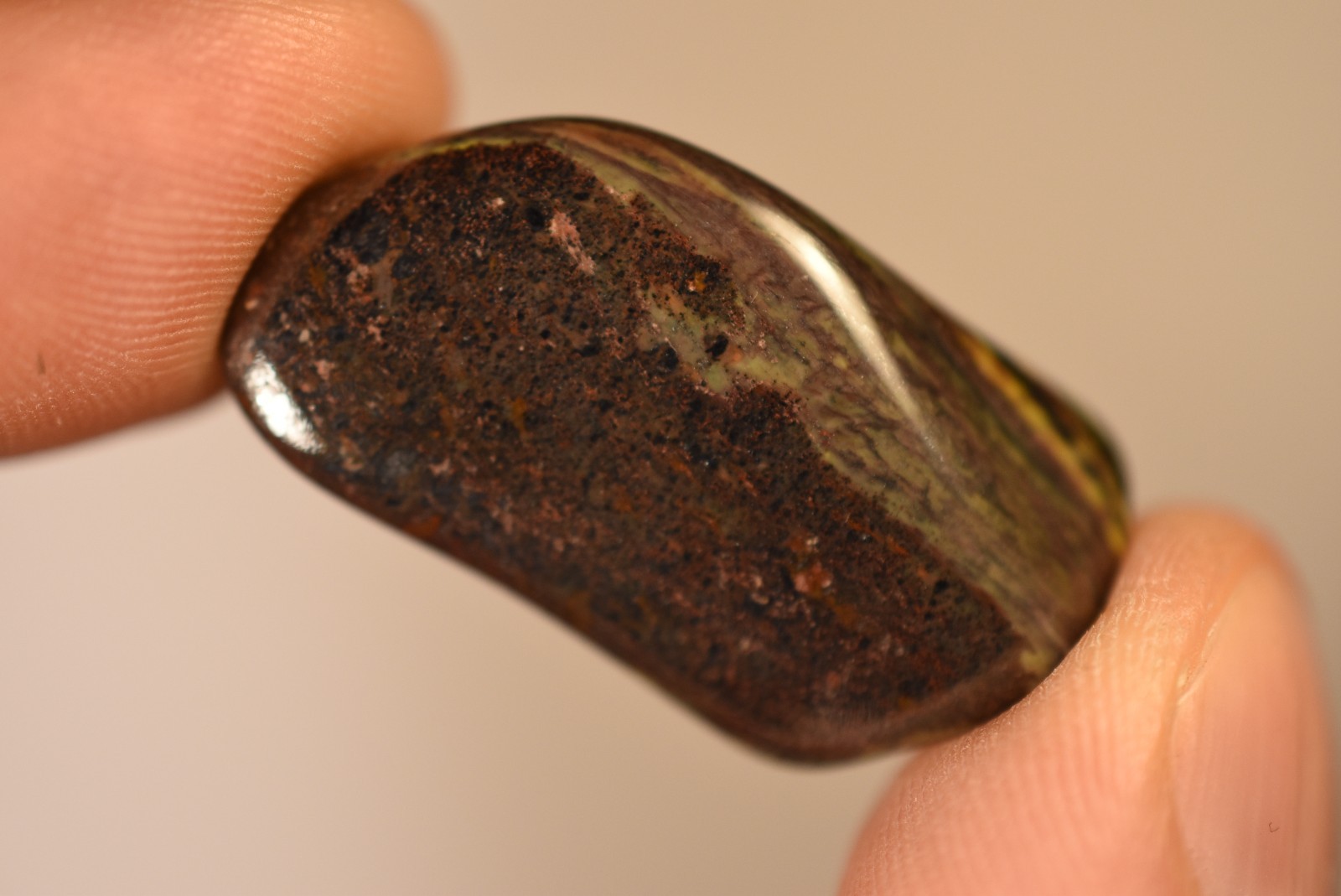 5 *MUGGLESTONE* Tumbled Stones 2-4cm 57.2g Natural Stone Hematite Jasper