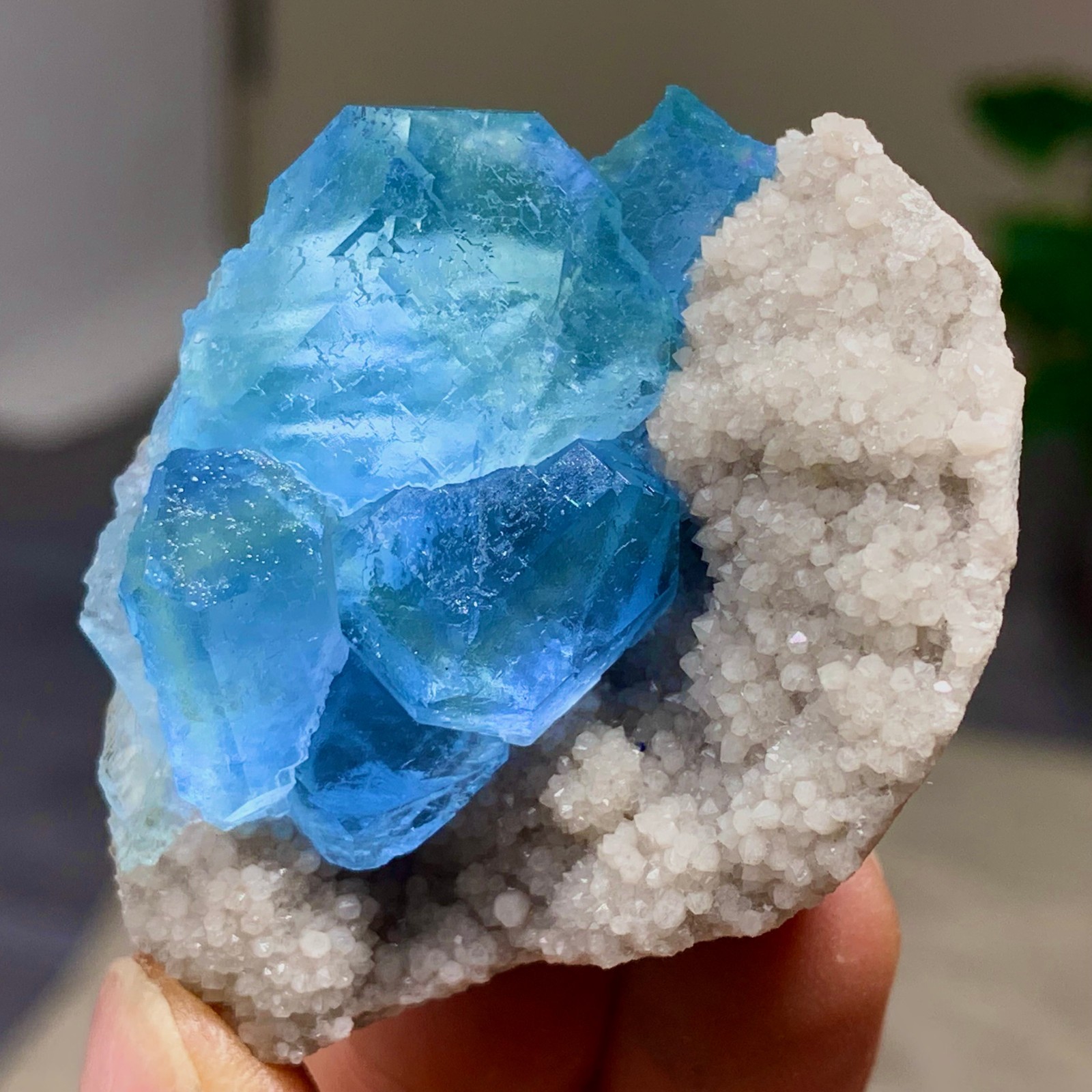 87G Natural transparent blue green cube fluorite mineral crystal from china
