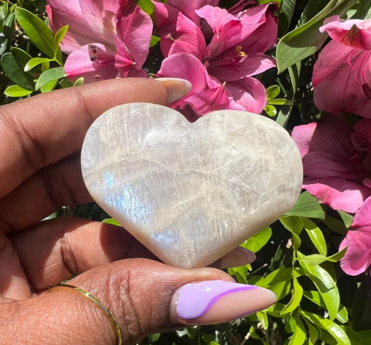 2025NEW Natural Moonstone Heart 1.5″-2.5″ Healing Crystal Gemstone Gift for Love