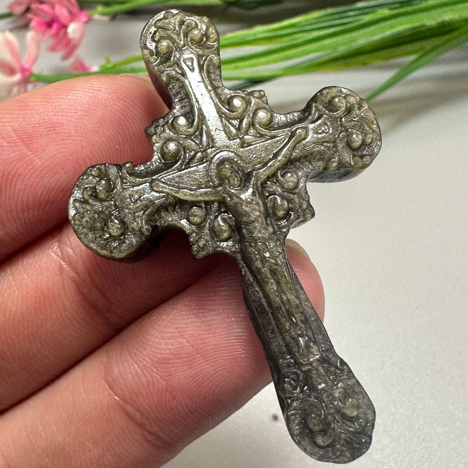 Natural Gold Obsidian Christianity Cross Quartz Jesus Crystal Reiki Healing 1PC