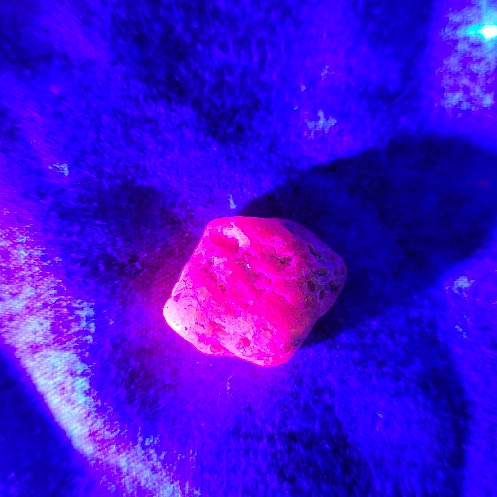 3 UV Glow Reactive Minerals: Ruby, Volcano Agate, Fluorite in Floating Display