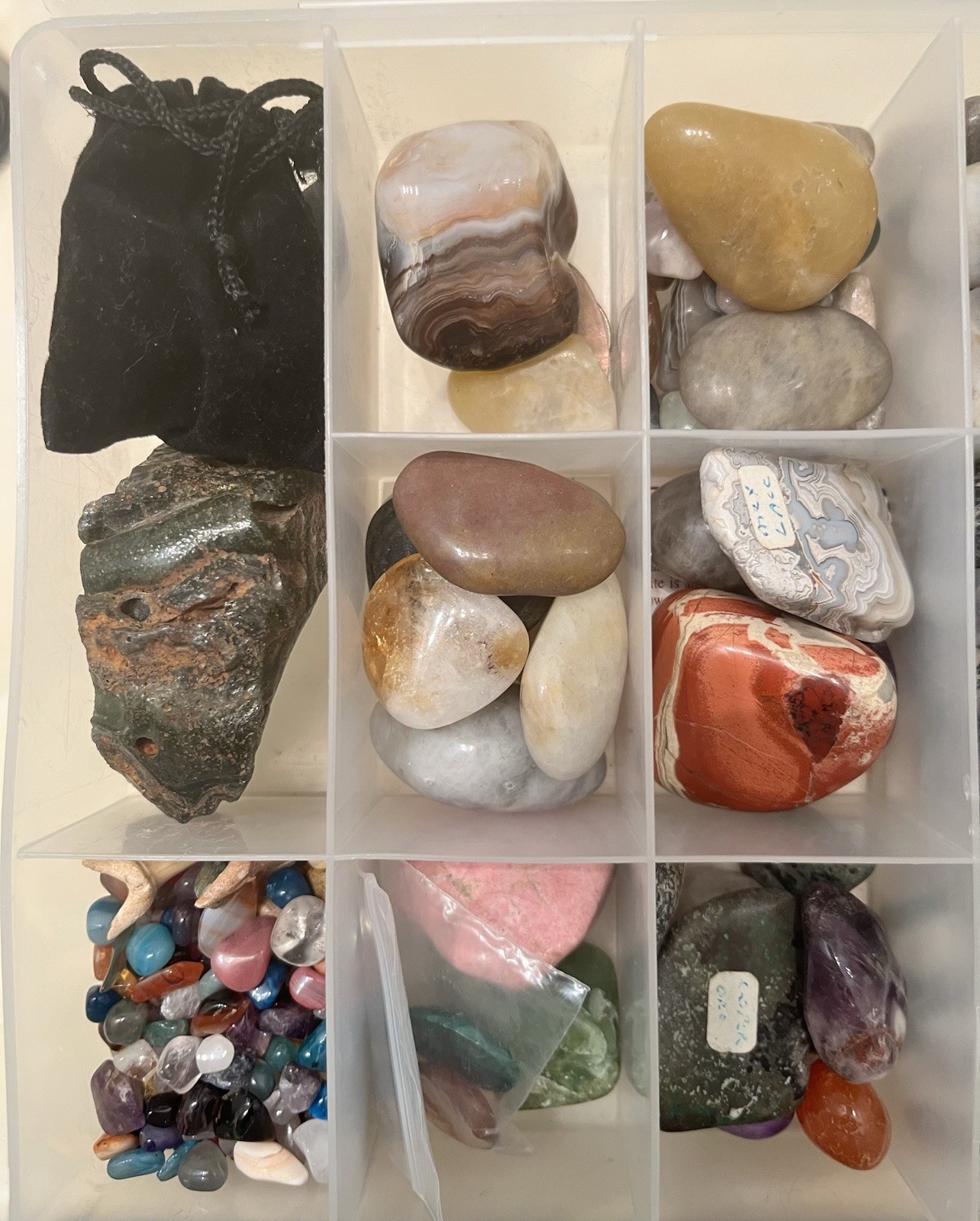 JEWELRY MAKING GEMSTONES 💎 CRYSTALS ROCK KIT W/CASE