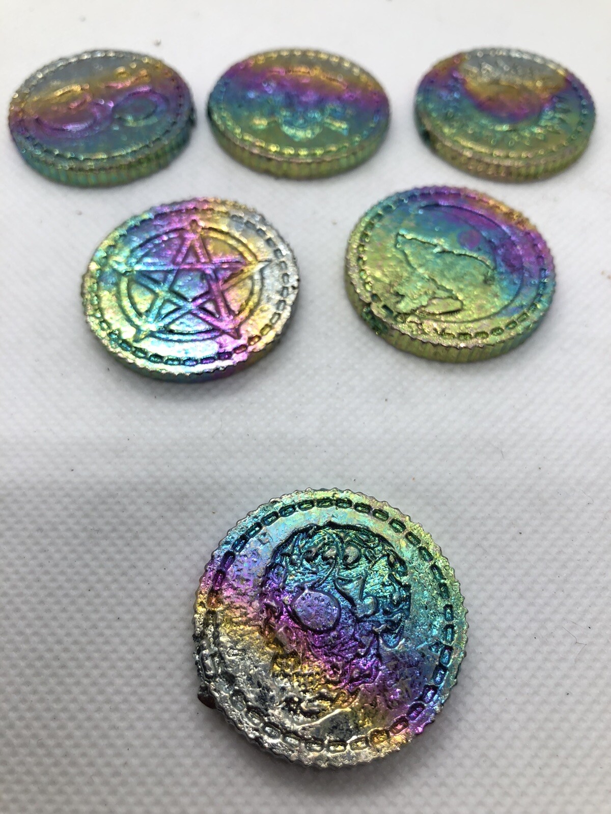 Bismuth crystal Rainbow Coin (1)