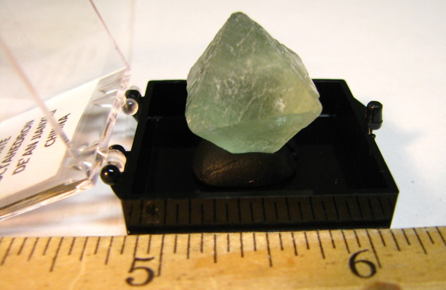 44ct GREEN OCTAHEDRON FLUORITE THUMBNAIL .9x.9x.9inch DE’AN JIANXI CHINA #234