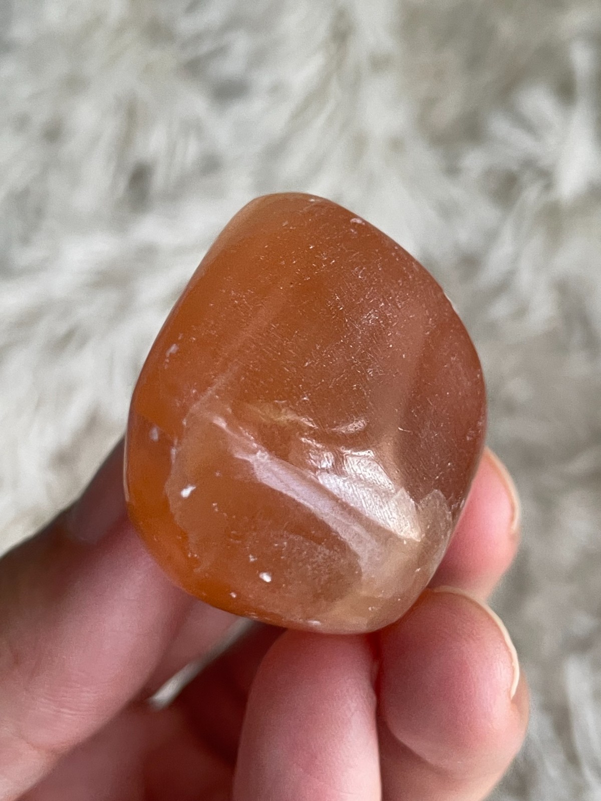 Honey Calcite Palmstone (x-small) / Tumble – 34 grams / 1.20 oz(HG)