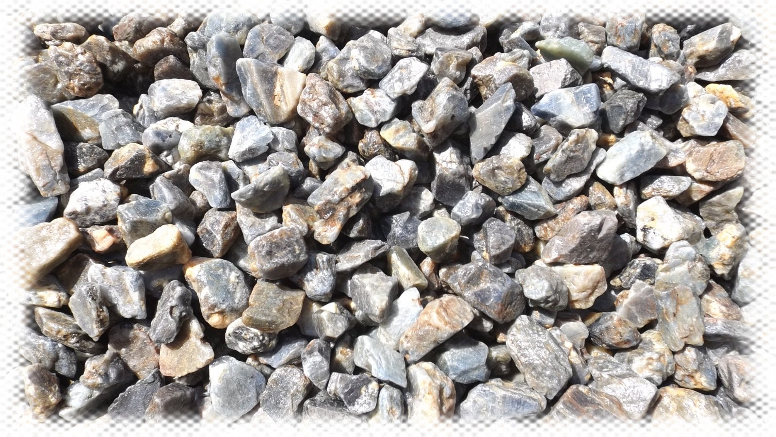 1/2LB Blue Sapphire Natural Rough Chrystal Gemstone Specimens