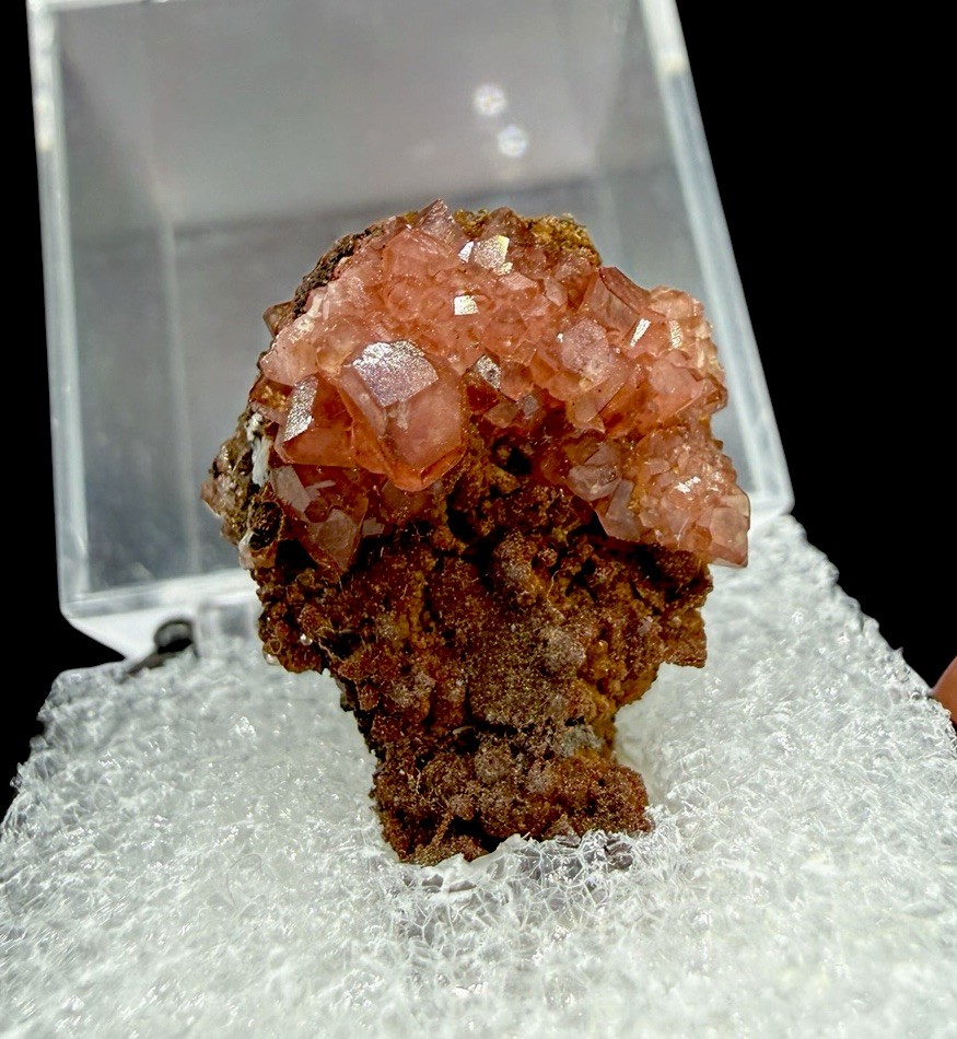 Rhodochrosite & Caryopilite : N’Chwaning Mine . North Cape , South Africa 🇿🇦