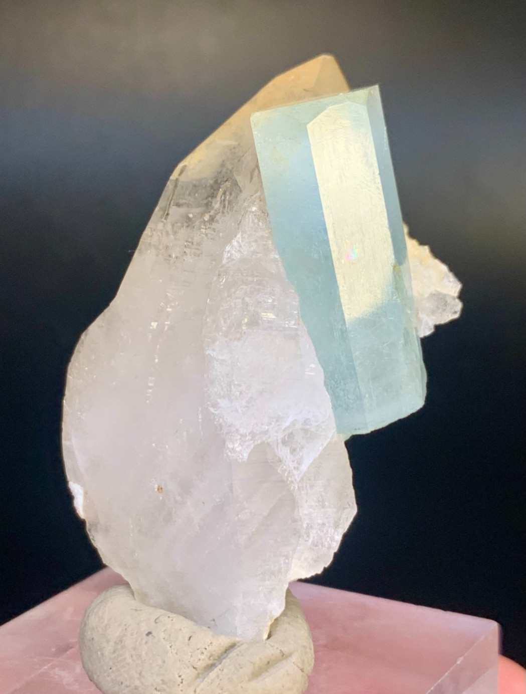 29 Gram Natural Sky Blue Cute High Luster Aquamarine Crystal Combine with Quartz