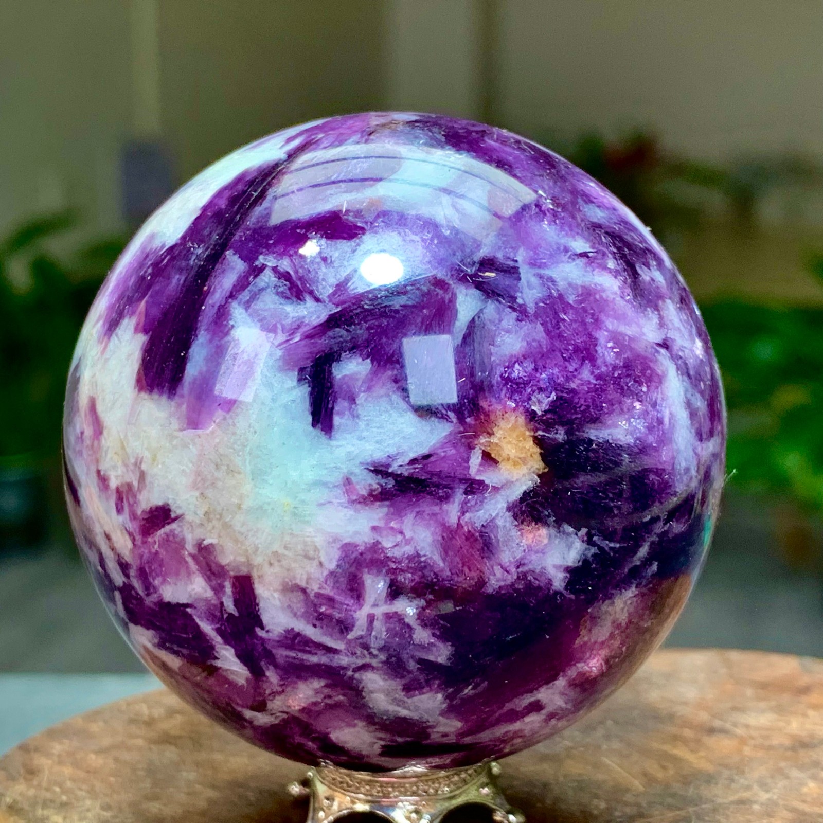 285G Natural Beautiful Purple Lithium Mica Crystal Spherical Mineral Sample