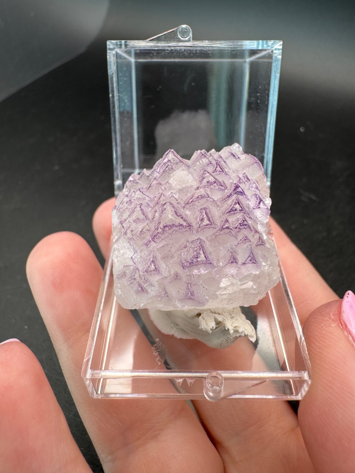 6836 NEW Database Fluorite Purple Triangle Yun Nan in Perky Box 34g