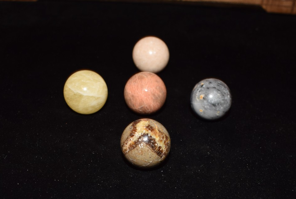👀⏩ Lot of 5 Choice Picks Mixed Mineral Collector Marbles Toe🦶Braker Size 1.00