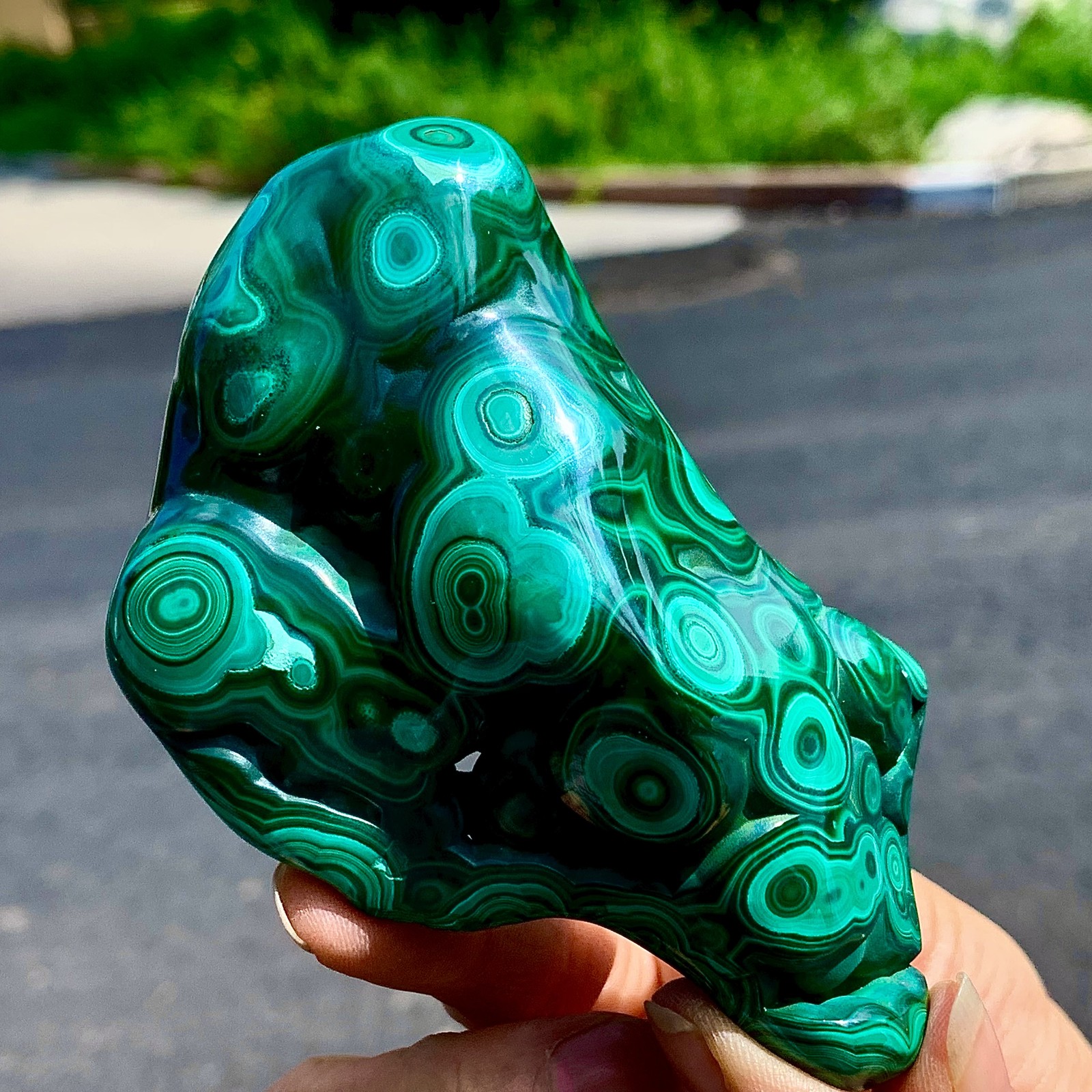 266G Natural glossy Malachite transparent cluster rough mineral sample