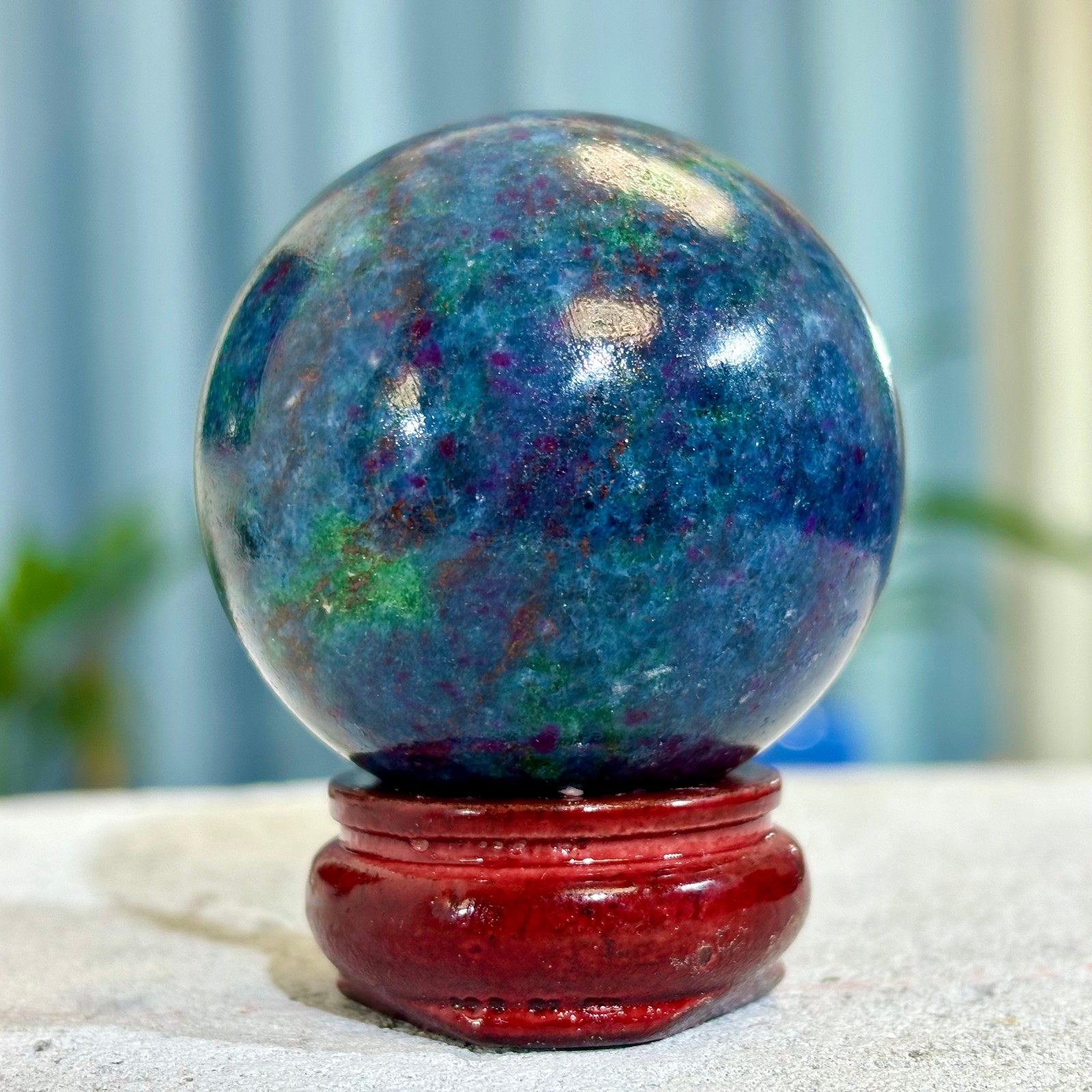 205G Natural Blue Sapphire And Ruby Sphere Fluorescent Glow Under UV Light
