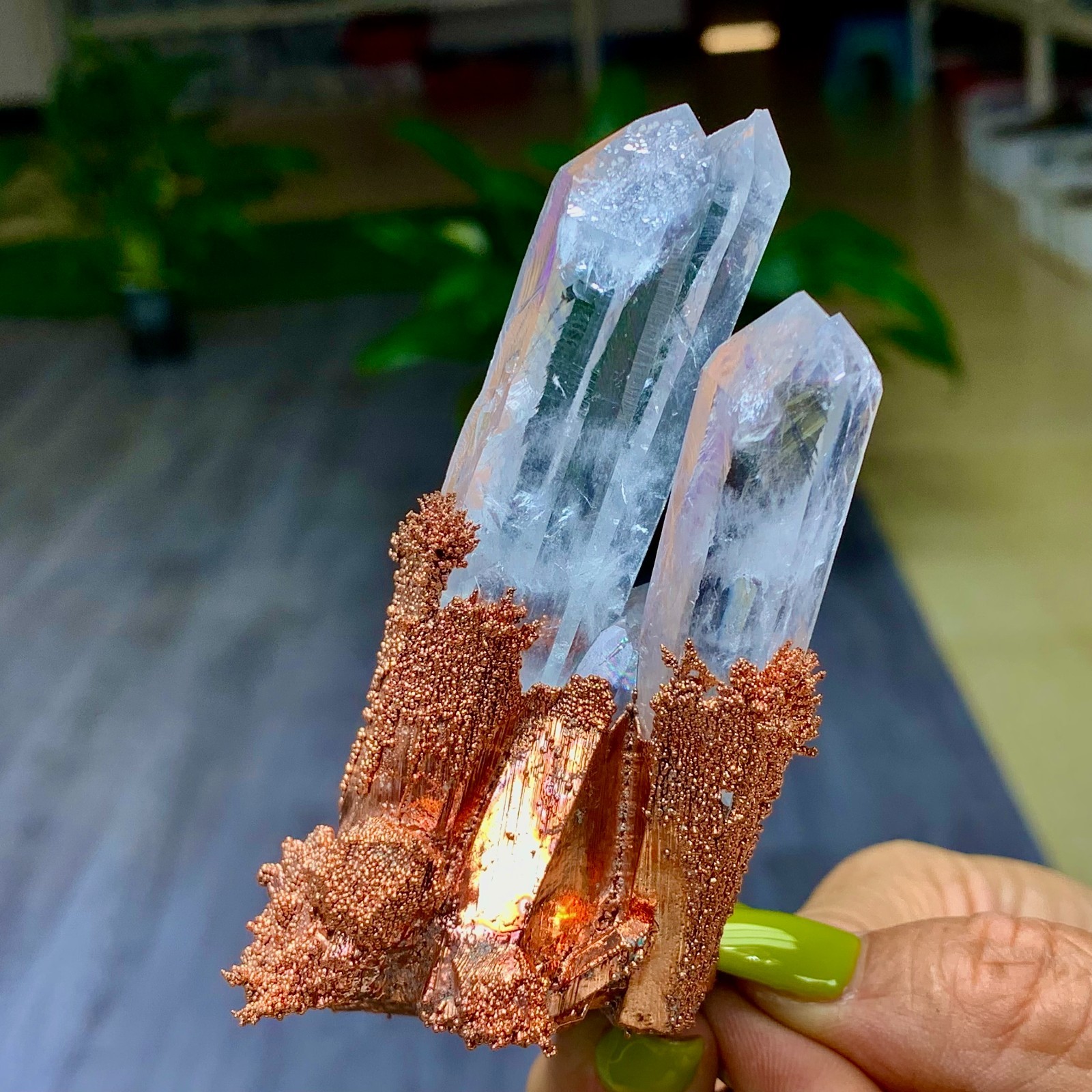 146G Rare iridescent Native Copper with white quartz crystal mineral-symbiosis