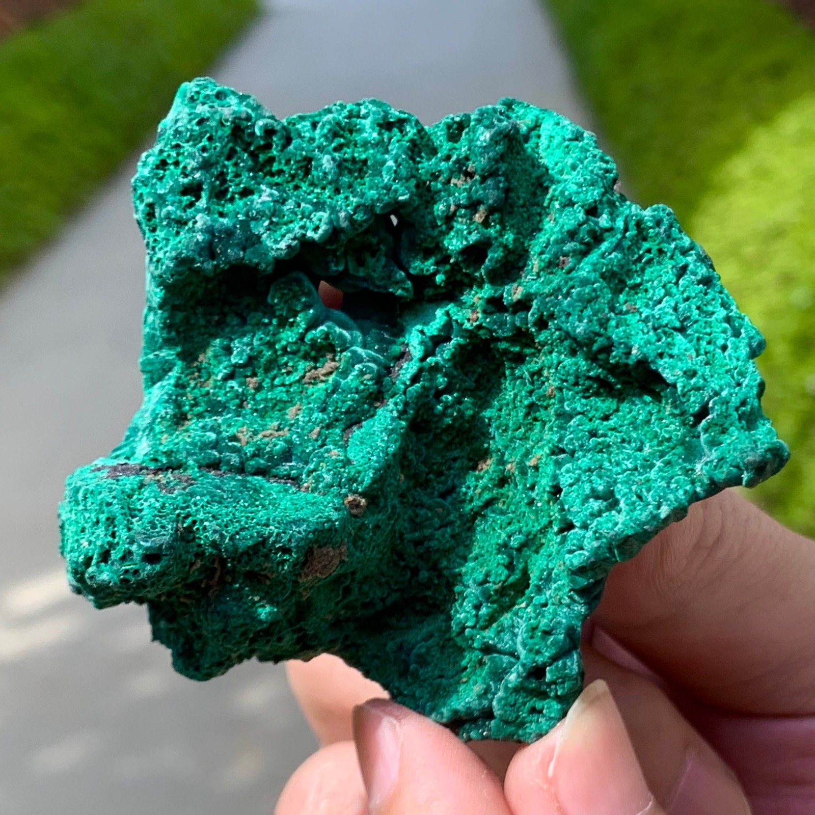 85G Natural glossy malachite cat eye transparent cluster rough mineral Sample