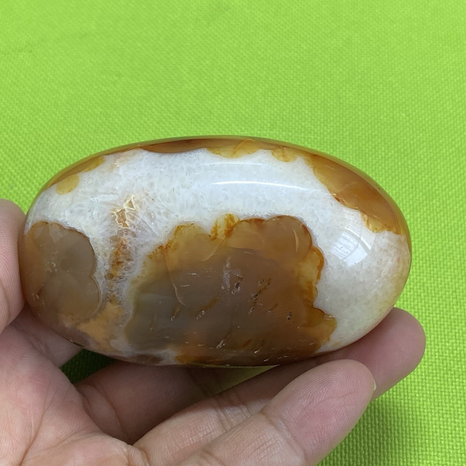 77mm242g Beautiful Patterns Red Agate Carnelian Palm Stone Reiki Crystal Md Y098