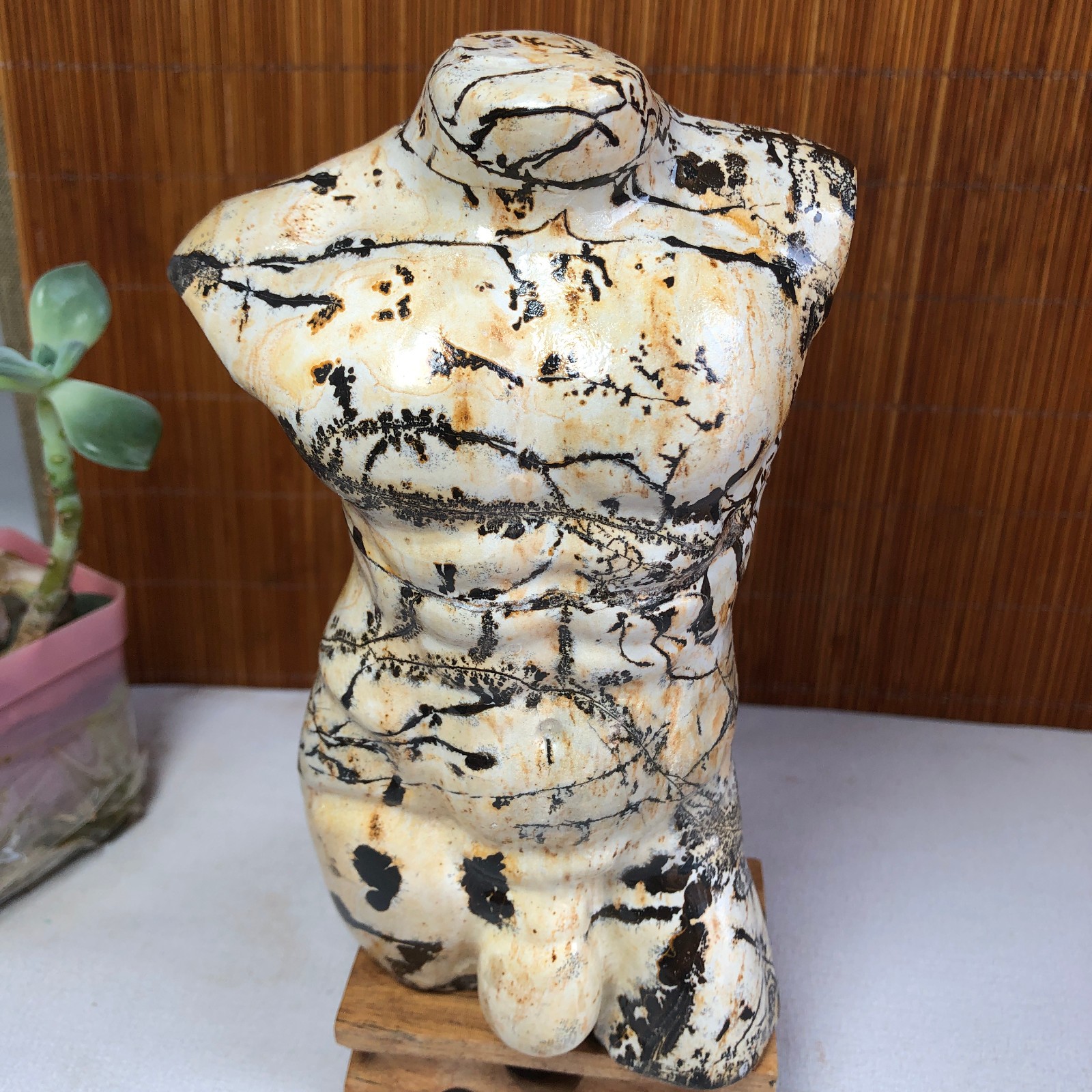 Rare Natural Traditional Chinese Painting Hand Carving male Model 1018g g8388