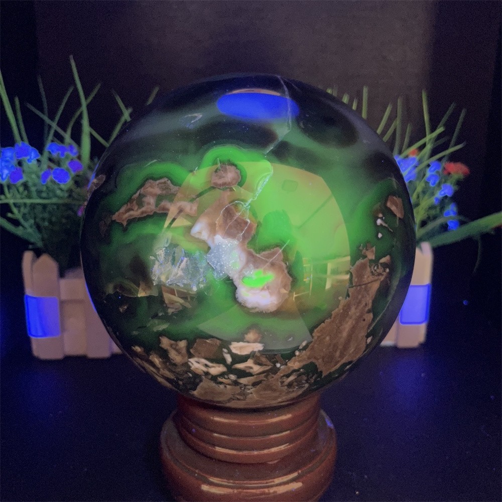 7.2LB 5.3″ Natural Fluorescent Agate Ball Sphere Crystal UV Reiki Decor
