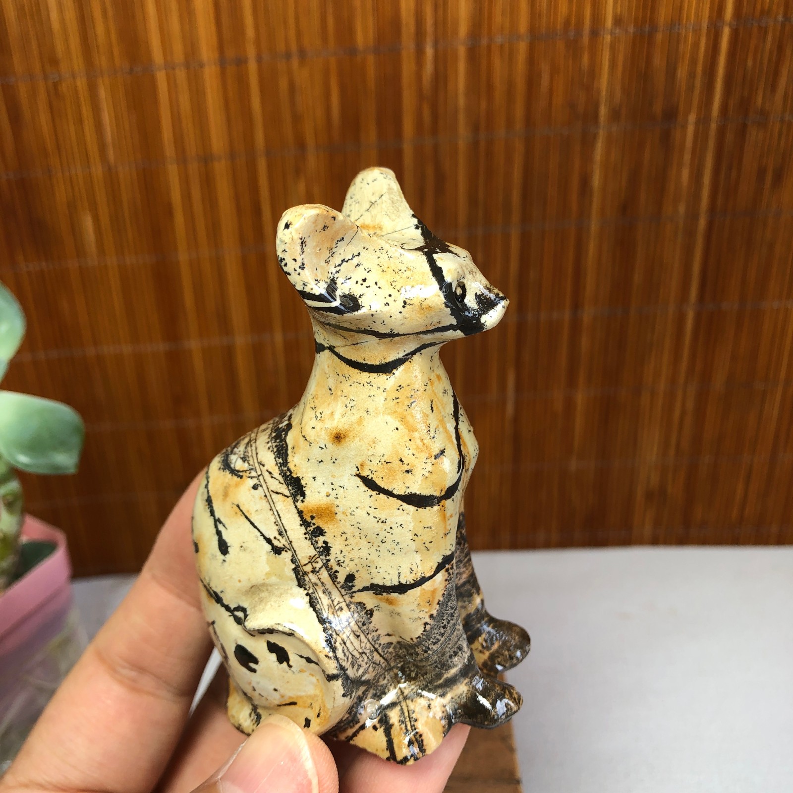 Rare Natural Traditional Chinese Painting Hand Carving Animal Model 136g g8397