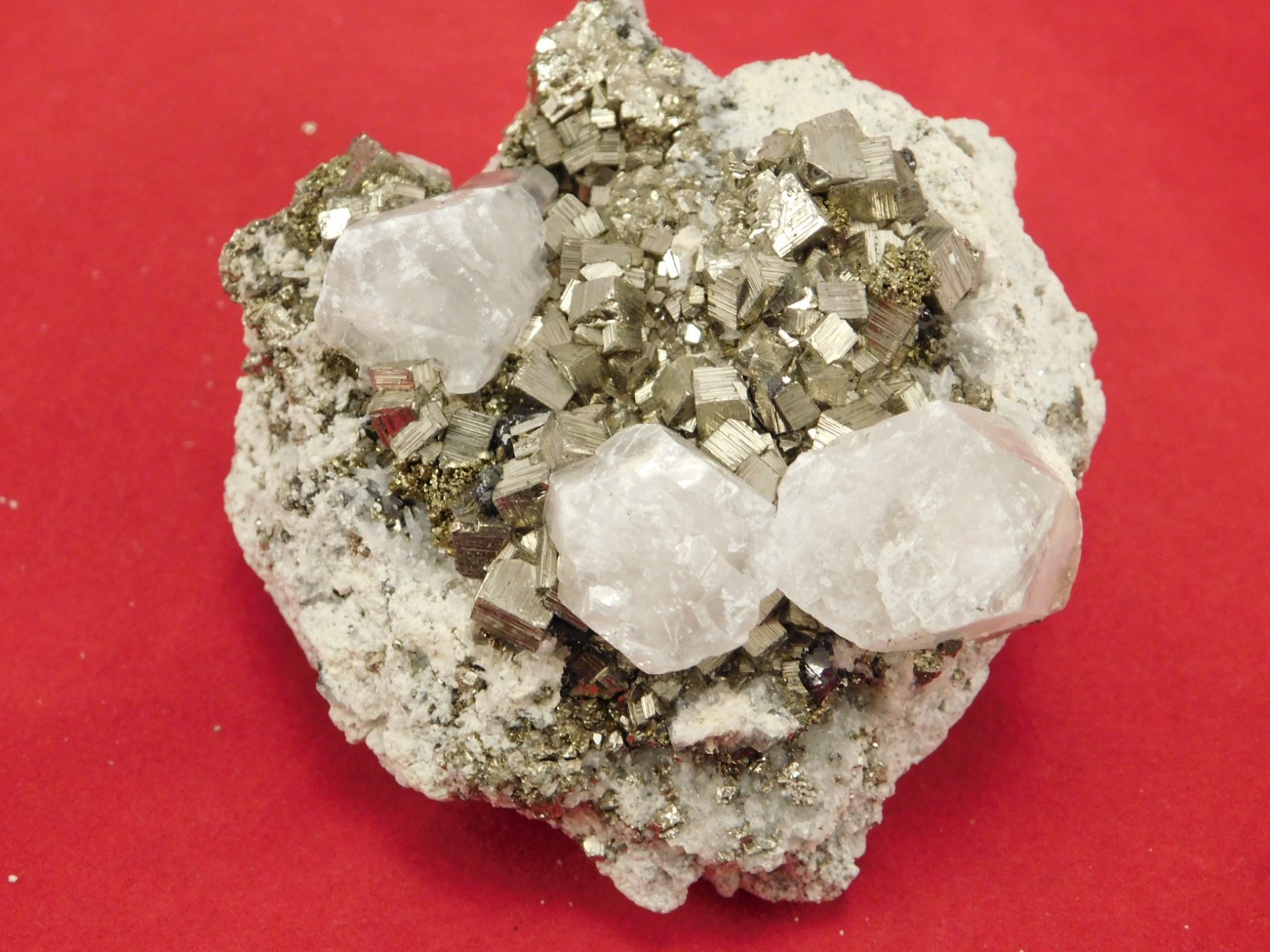 FLUORESCENT Calcite Crystal Cluster with PYRITE Crystal CUBES! Peru 196gr