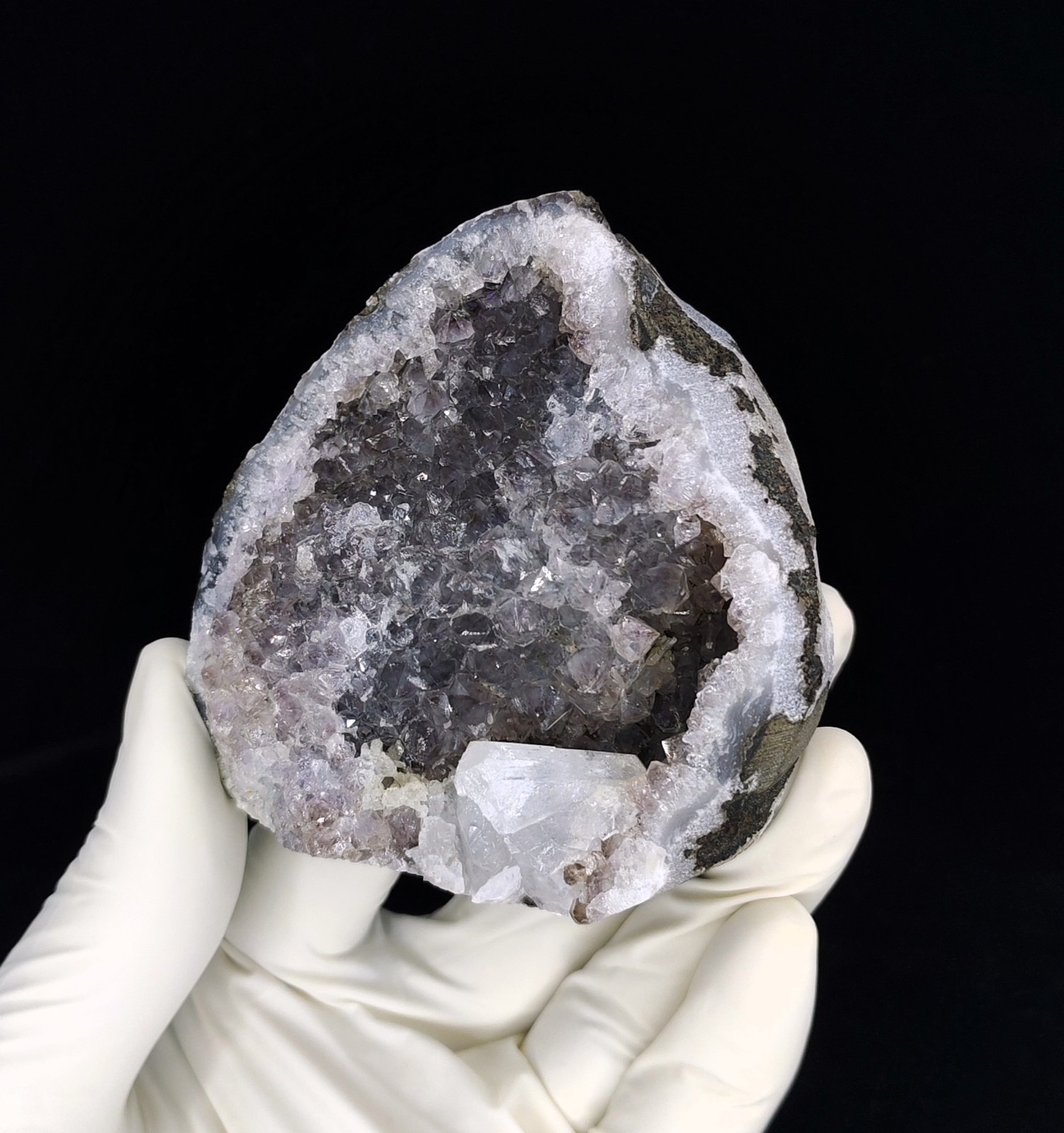 Natural Amethyst Minerals #M159