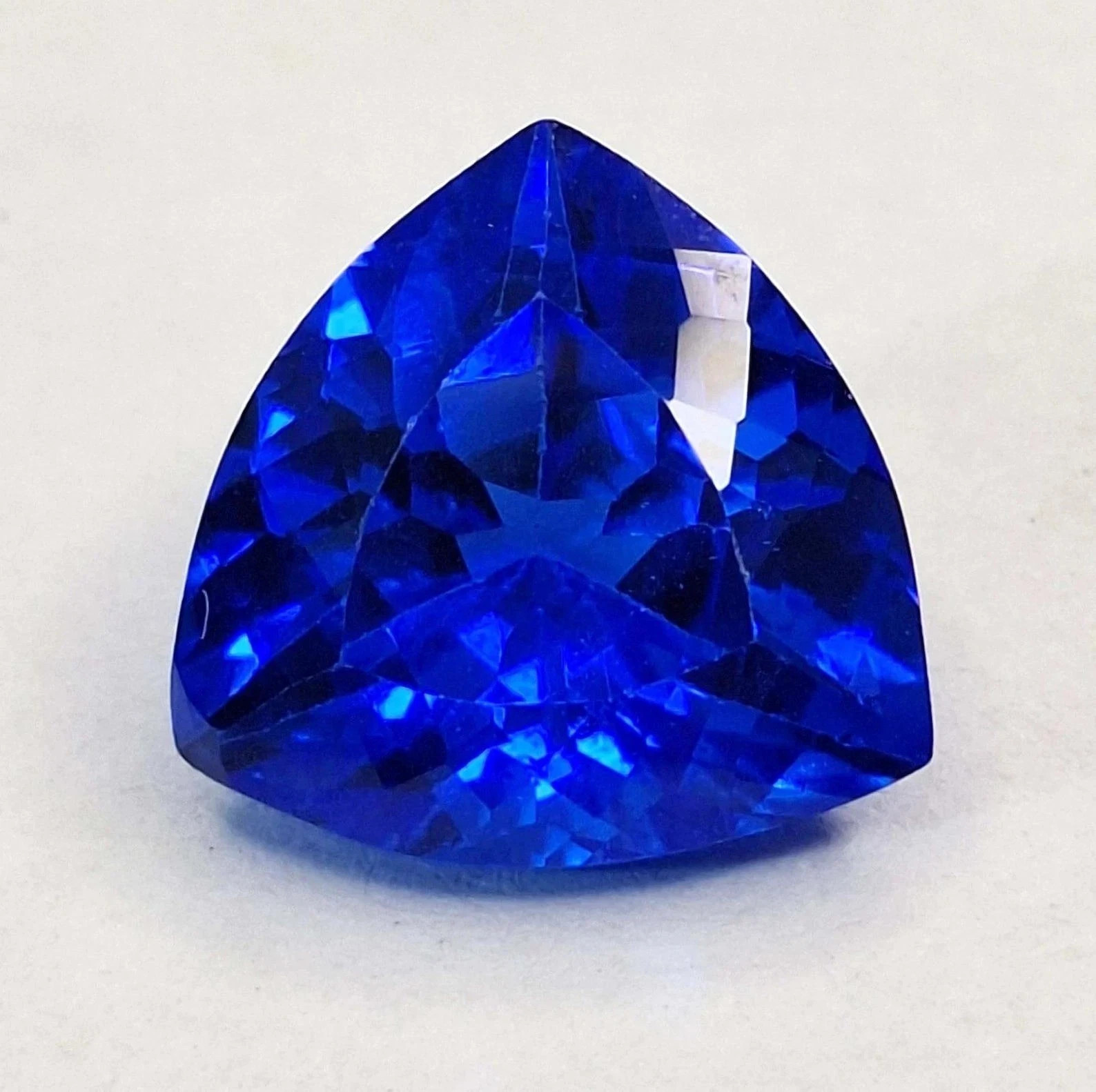 AAA 9 Ct+ Natural Sapphire Blue Trillion Shape Certified Loose Gems Sri Lanka