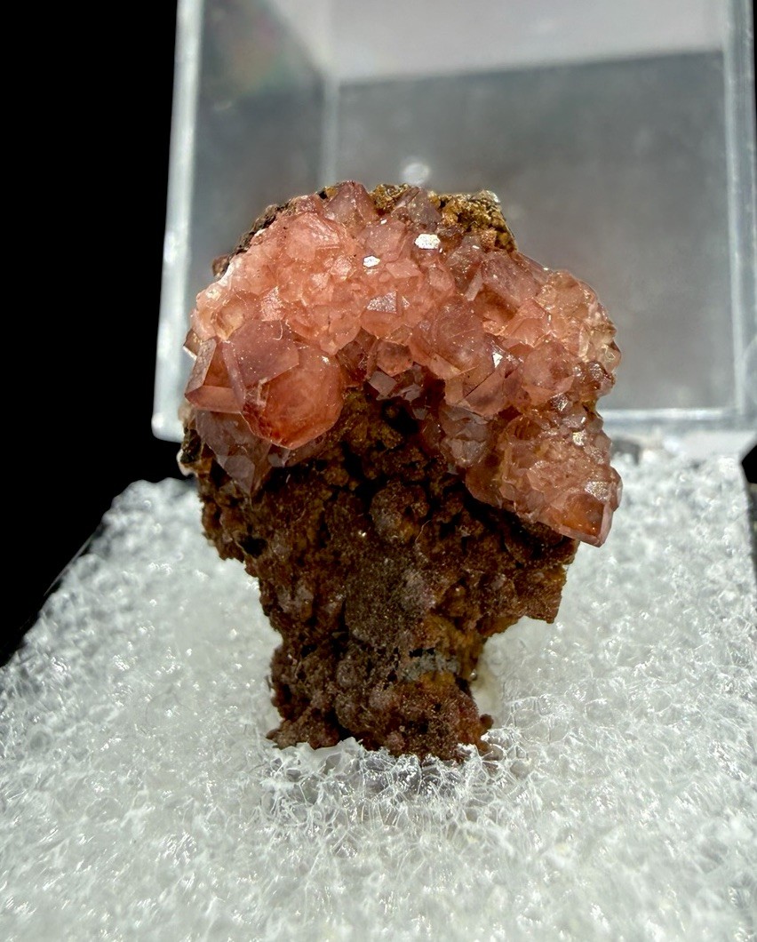Rhodochrosite & Caryopilite : N’Chwaning Mine . North Cape , South Africa 🇿🇦