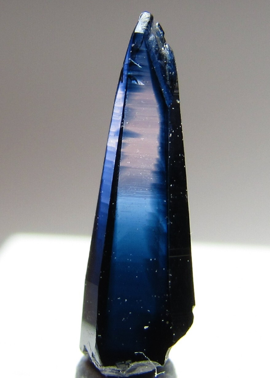 MAGNIFICENT POINTED GEM CLEAR SAPPHIRE CRYSTAL!!! WINZA TANZANIA