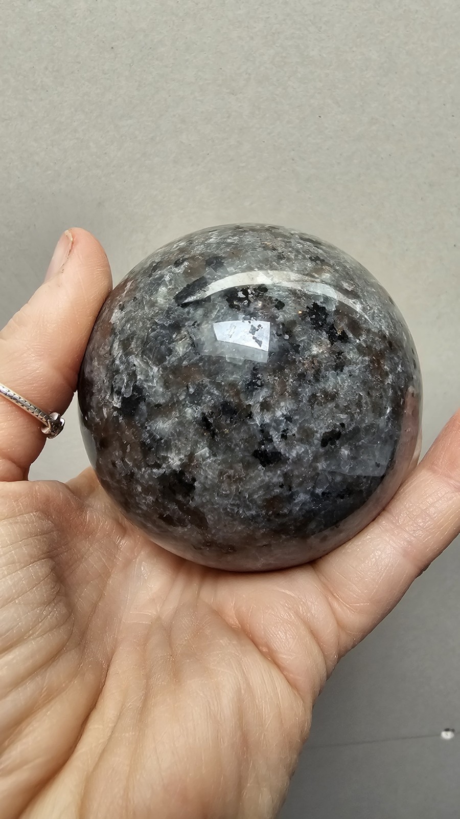 Large yooperlite UV Reactive crystal Sphere Carving 447g 6.8cm Fire stone