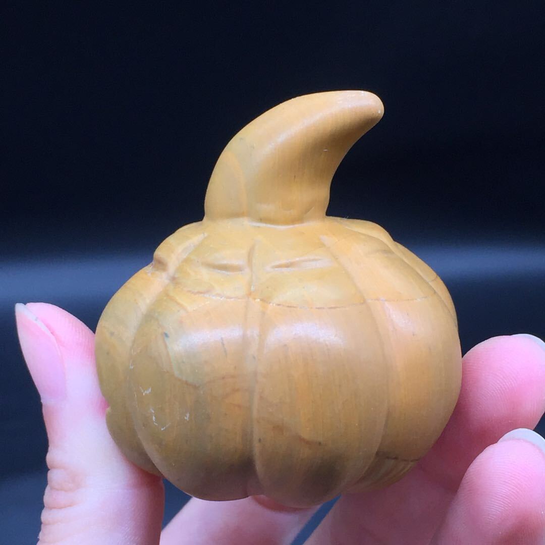Natural Songhua Stone Quartz Crystal Carved Pumpkin Halloween Decora Healing 1Pc