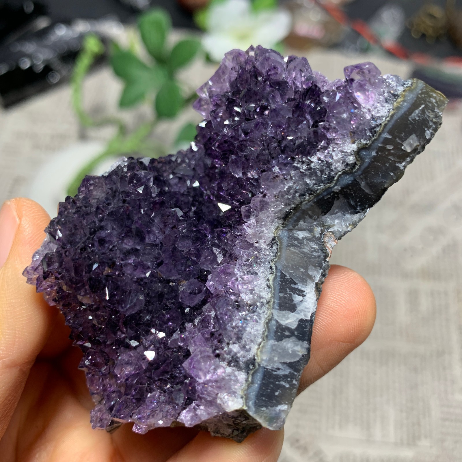 146g Natural Amethyst Geode Mineral Specimen Crystal Quartz Energy Decoration