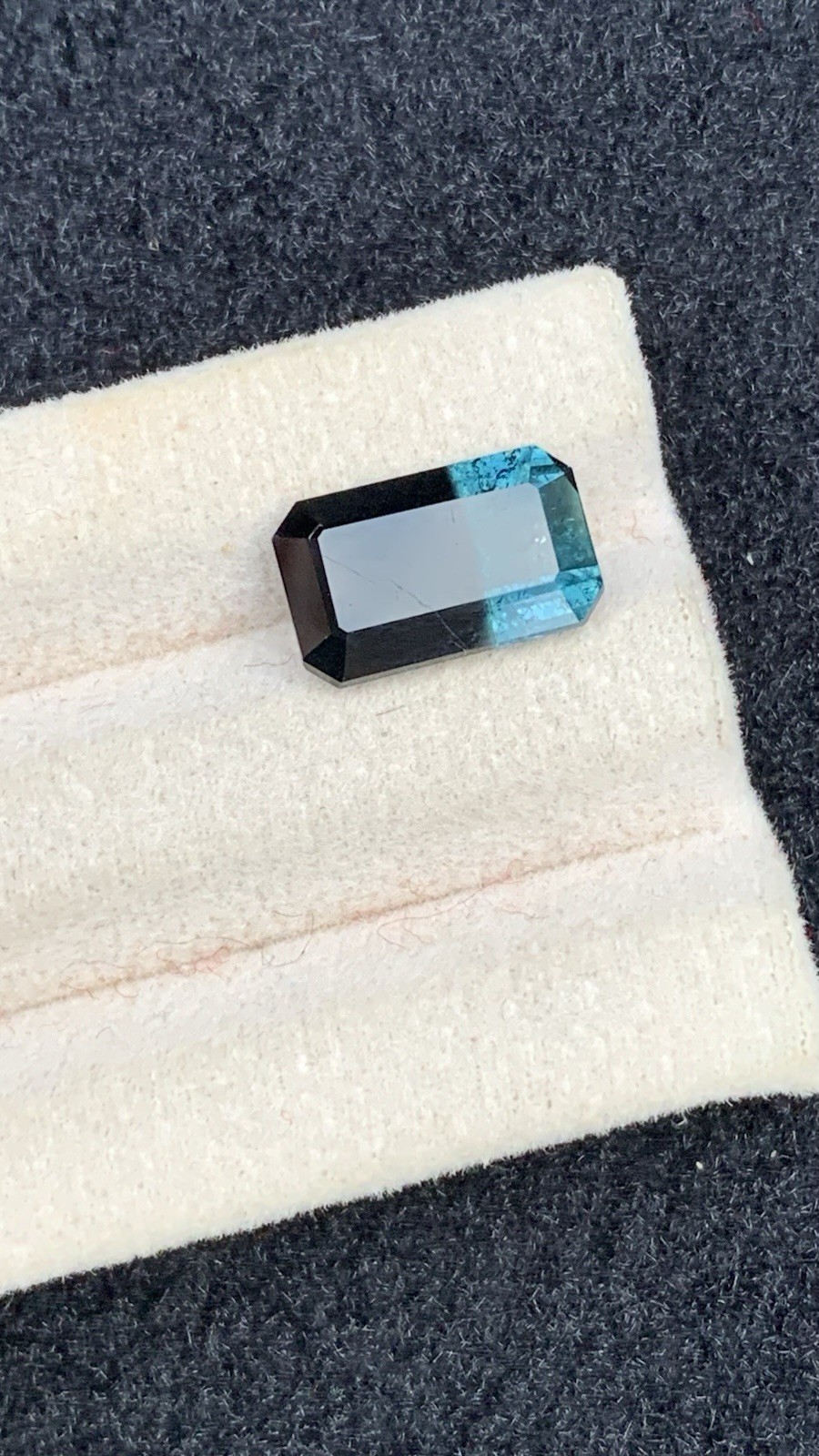4.40ct natural black & blue bi bio colors faceted tourmaline 12.8mm