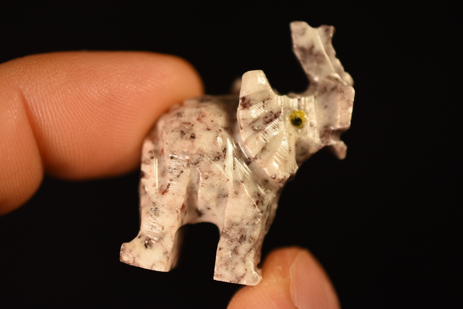 *SOAPSTONE ELEPHANT* Carving 3.8cm 13.7g Carved Natural Stone Figurine Statue